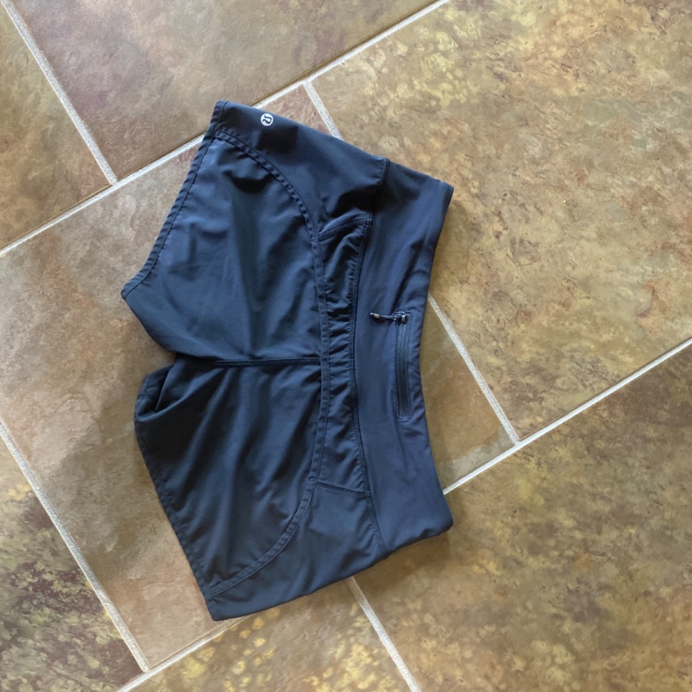 Lululemon Speed Ups 2.5 inch - Picture 2 of 4